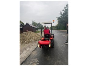 Traktor–kosiarka wielofunkcyjna – prezentacja urządzenia